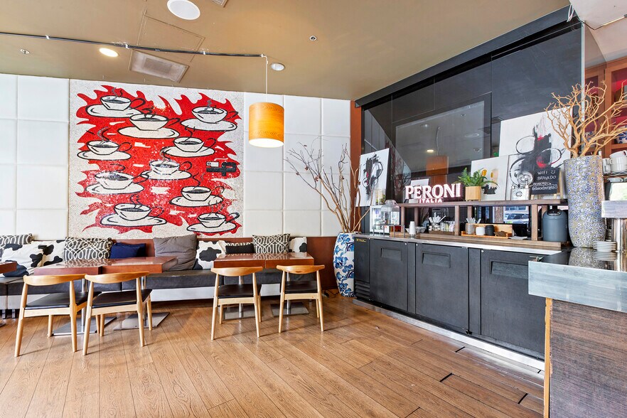 More Photos Of 170 King St, San Francisco Apartments For Sale