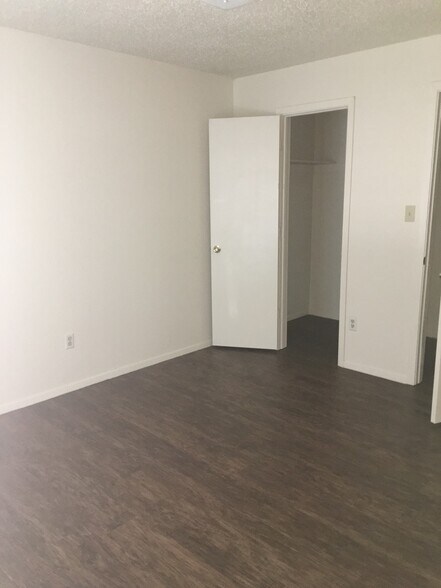 More Photos Of 1001 Westside Pky, Atoka Apartments For Sale