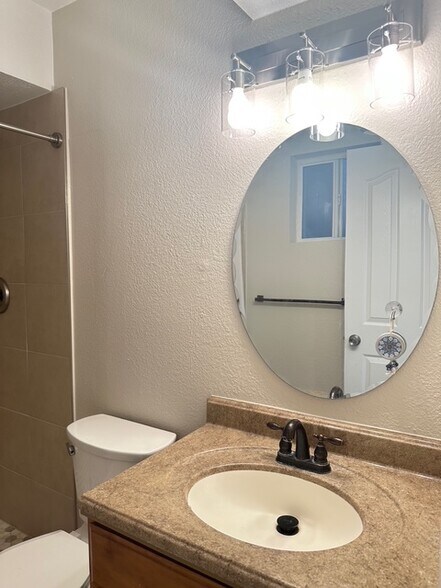More Photos Of 30th & Sweetwater Ave, Phoenix Assisted Living For Lease