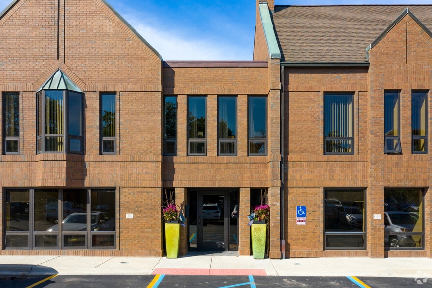 More Photos Of 300 N 5th Ave, Ann Arbor Office For Lease