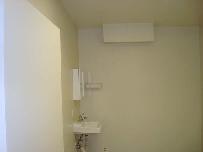 More Photos Of 2815 W Sunset Blvd, Los Angeles Unknown For Lease