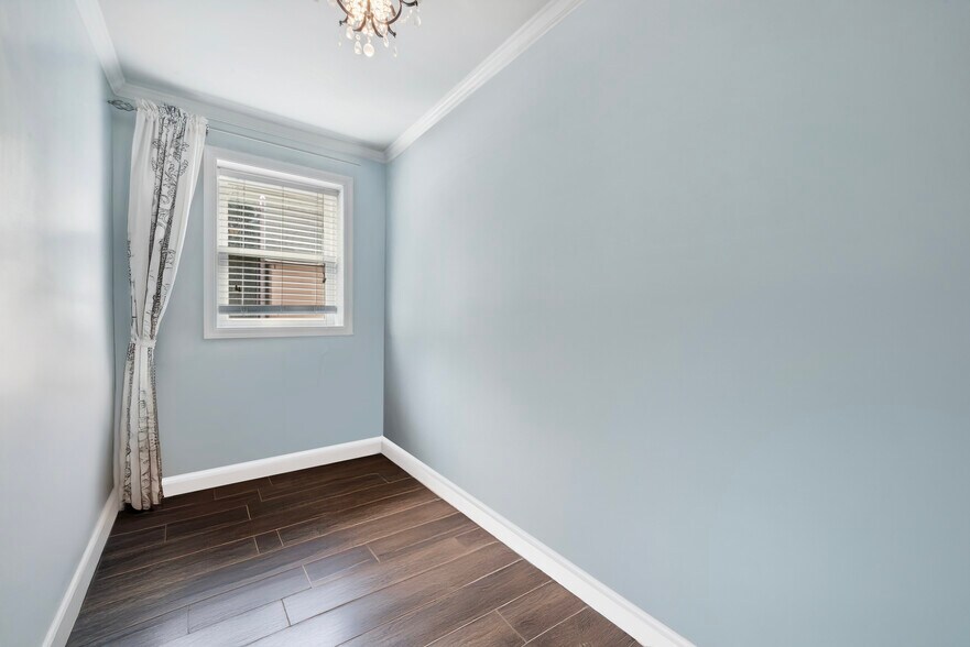 More Photos Of 504 Merrick Rd, Lynbrook Apartments For Sale