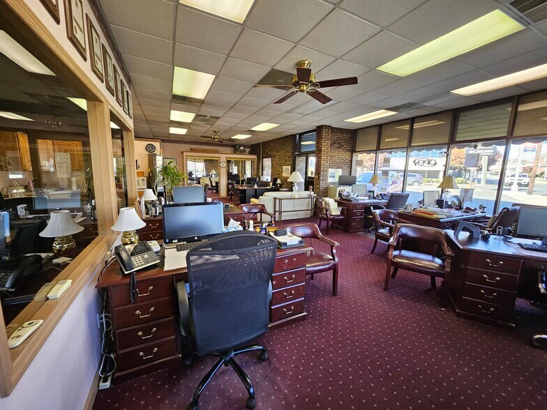 More Photos Of 1325A Paterson Plank rd, Secaucus Storefront For Lease