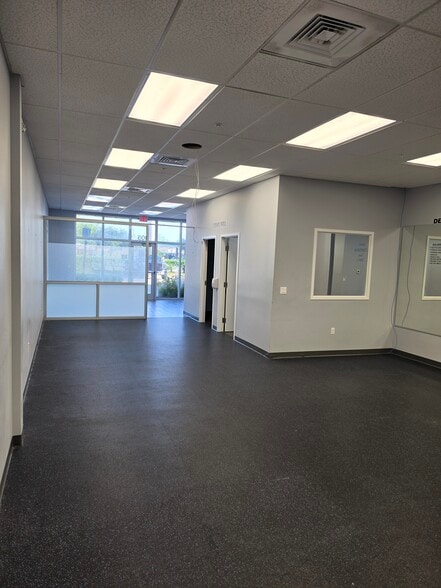 More Photos Of 700 SW Pine Island Rd, Cape Coral Unknown For Lease