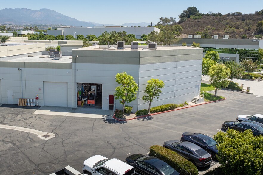 More Photos Of 26806 Vista Terrace, Lake Forest Light Manufacturing For Sale