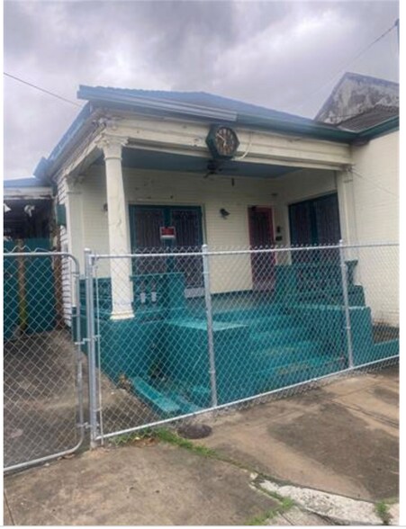 Primary Photo Of 1116 and 1122 Henriette Delille St, New Orleans General Retail For Sale