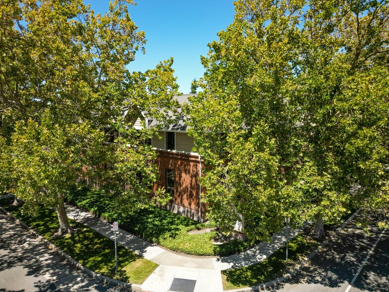 More Photos Of 991 W Hedding St, San Jose Office For Lease