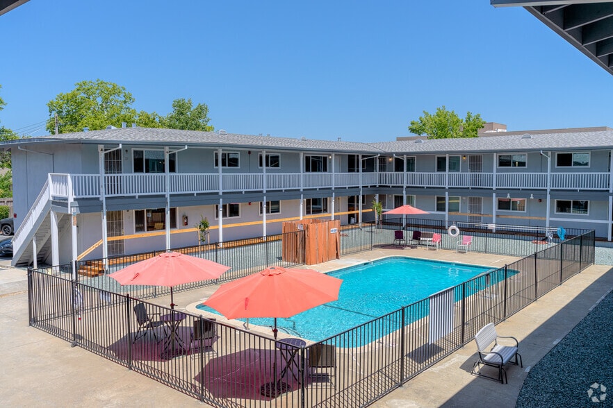 More Photos Of 500 Sunrise Ave, Roseville Apartments For Sale