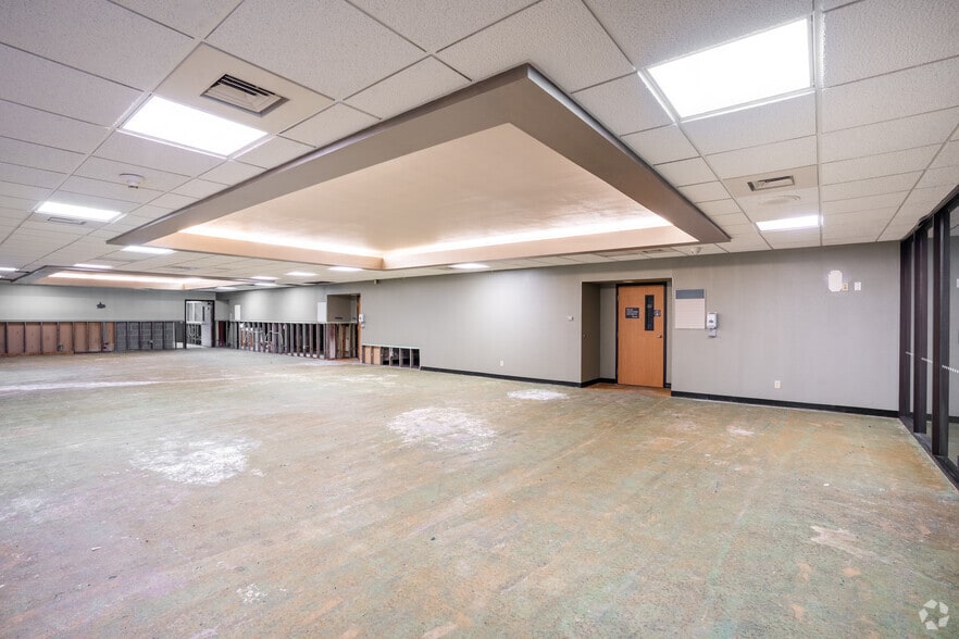 More Photos Of 2100 Regional Medical Dr, Wharton Healthcare For Lease