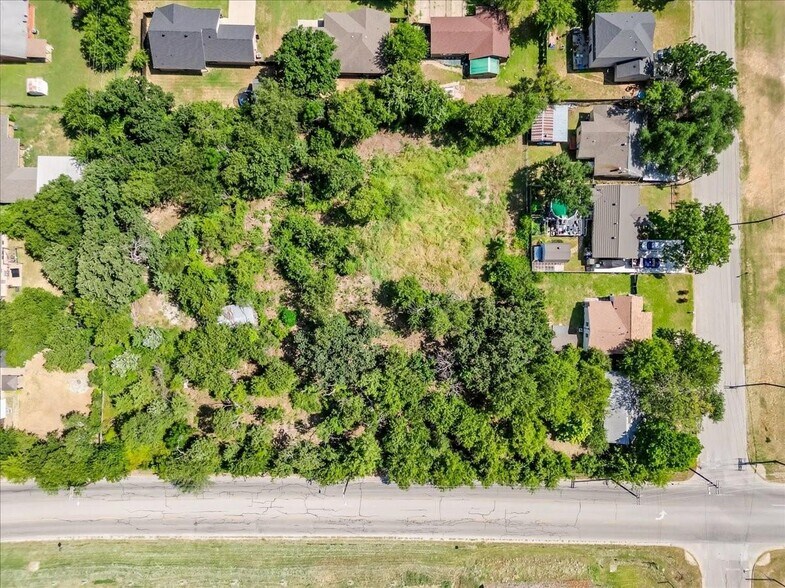 More Photos Of 410 N Mill St, Weatherford Land For Sale