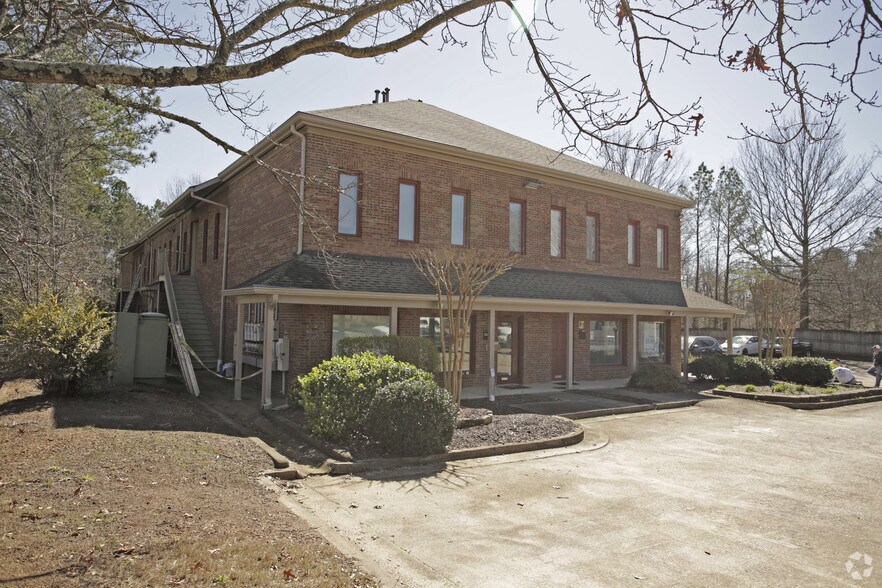 More Photos Of 200 Market Pl, Roswell Office Residential For Lease