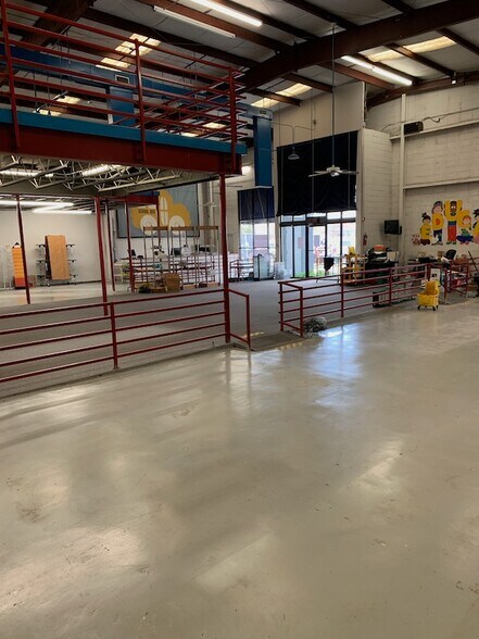 More Photos Of 3017 Edenborn Ave, Metairie Freestanding For Sale