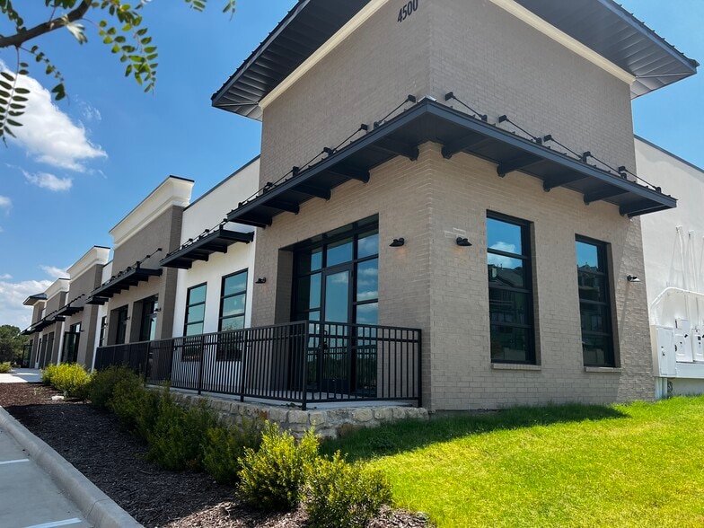 Primary Photo Of 4500 N MacArthur Blvd, Irving Medical For Lease