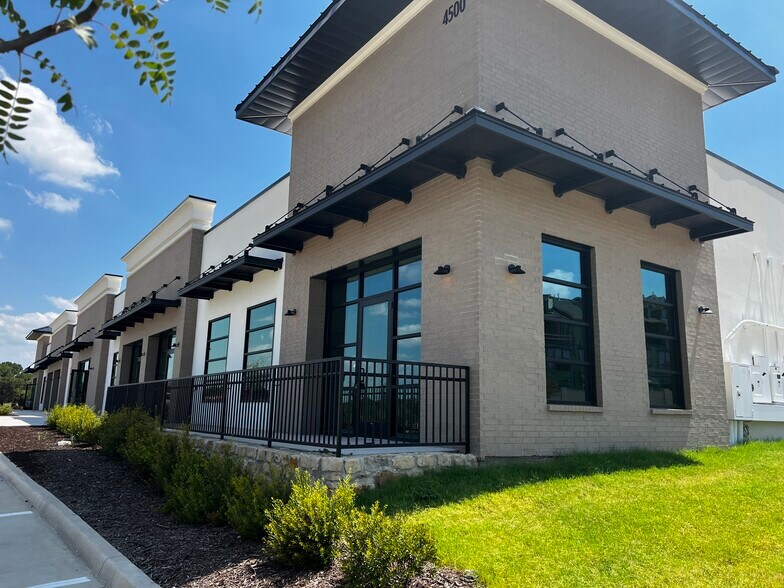 More Photos Of 4500 N MacArthur Blvd, Irving Medical For Lease