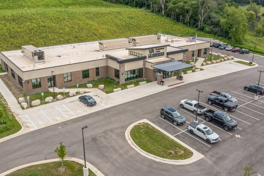 More Photos Of 1106 Military Blvd, Decorah Office For Sale