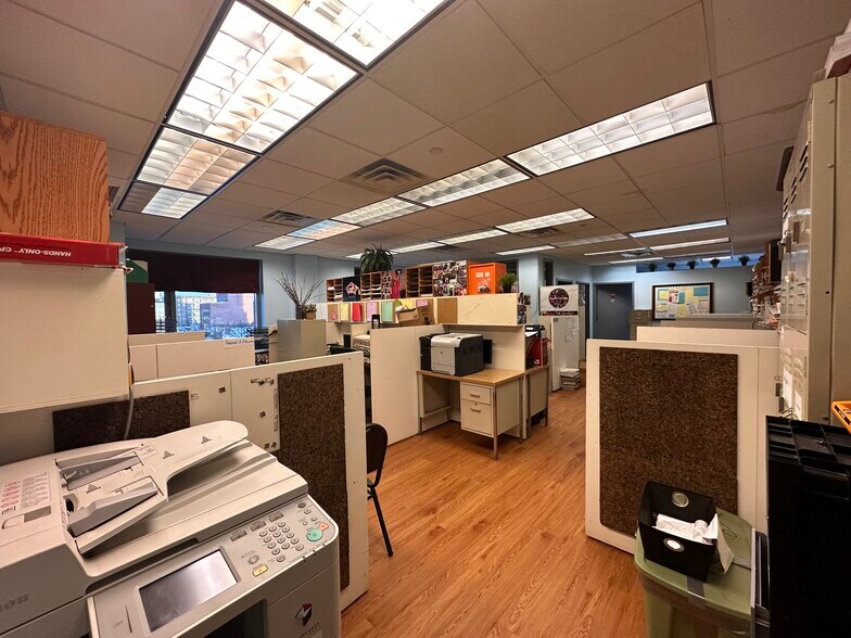 More Photos Of 136-17 39th Ave, Flushing Office Residential For Lease