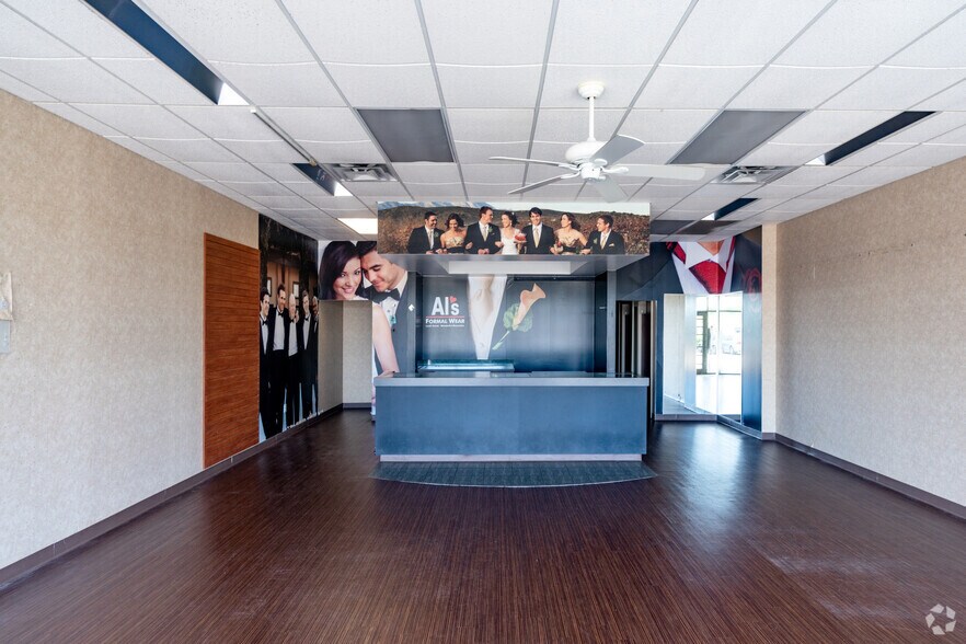 More Photos Of 19859 Katy Fwy, Houston Freestanding For Lease