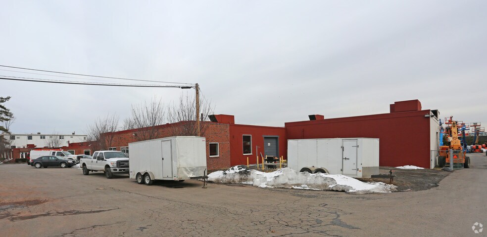 More Photos Of 331 Maple Ave, Horsham Township Manufacturing For Sale