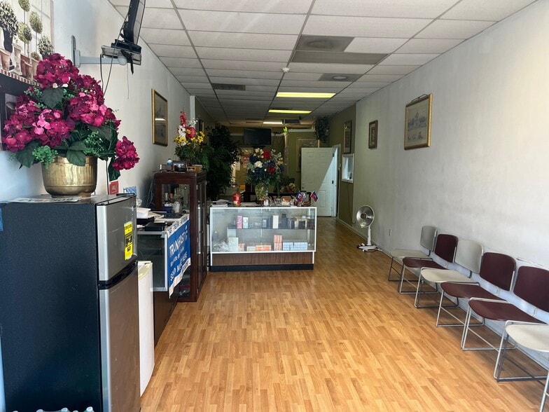 More Photos Of 414 N Hairston Rd, Stone Mountain Freestanding For Sale