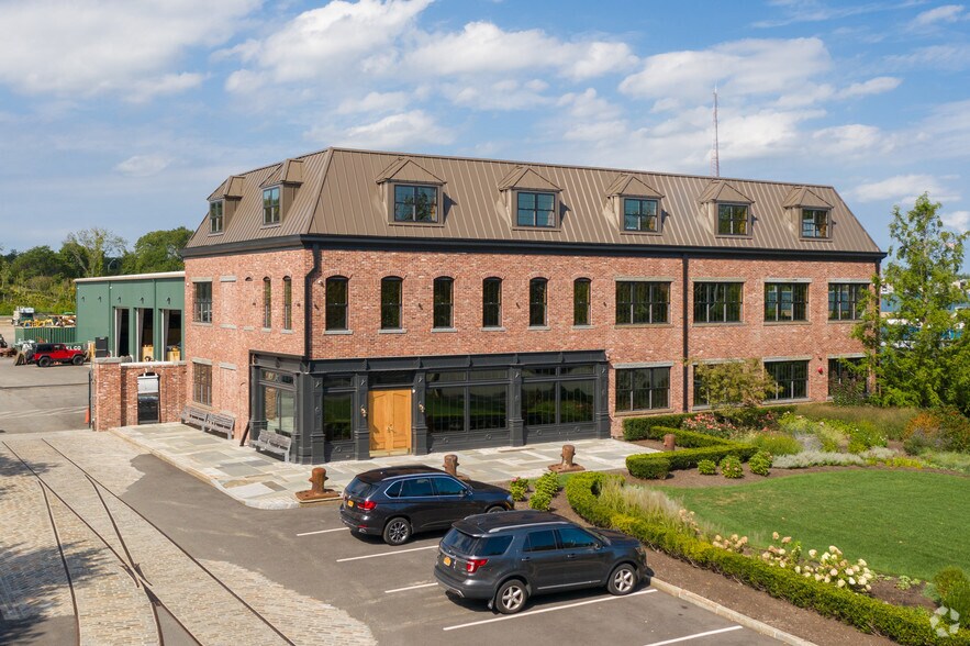More Photos Of 25 Newton Pl, Hauppauge Loft Creative Space For Lease