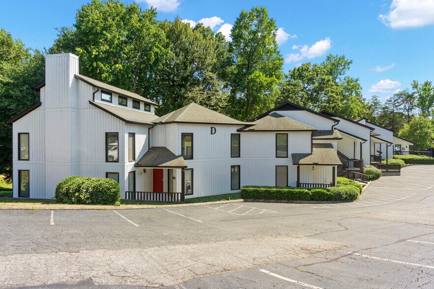 Primary Photo Of 870 Wade Hampton Blvd, Greenville Office For Lease