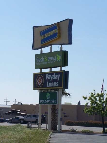 More Photos Of 601-633 Cecil Ave, Delano General Retail For Lease