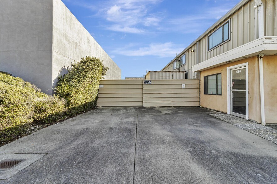 More Photos Of 1356 S 50th St, Richmond Warehouse For Sale