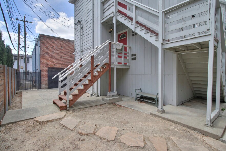 More Photos Of 609-611 16th St, Sacramento Apartments For Sale