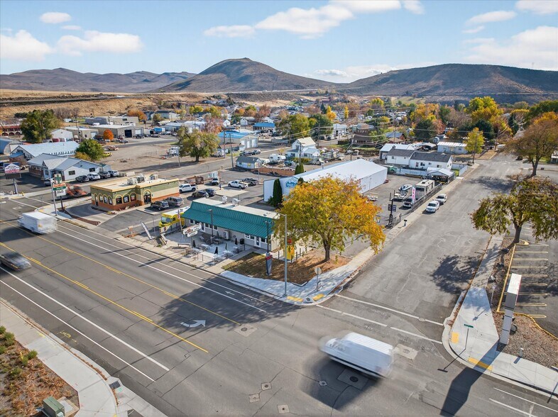 More Photos Of 975 Campbell St, Baker City General Retail For Sale