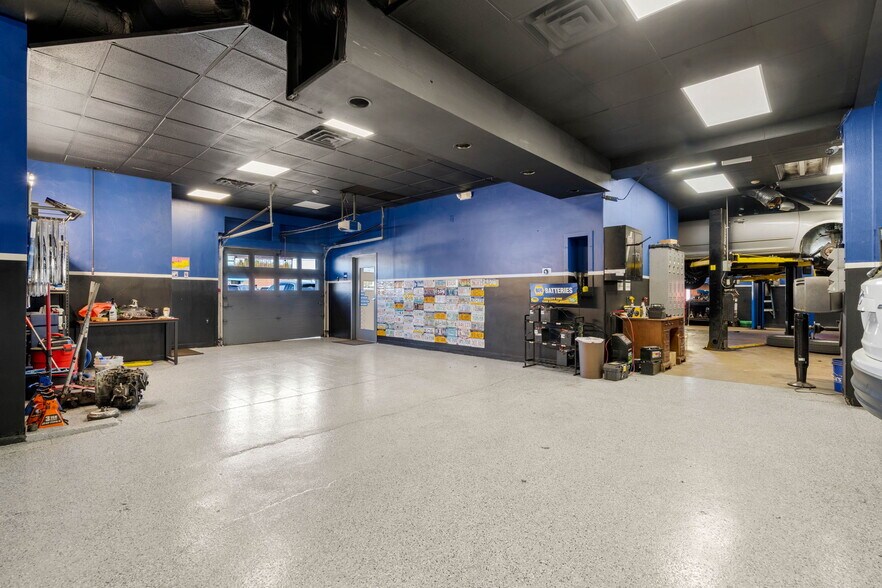 More Photos Of 296 Highland Ave, Salem Auto Repair For Sale