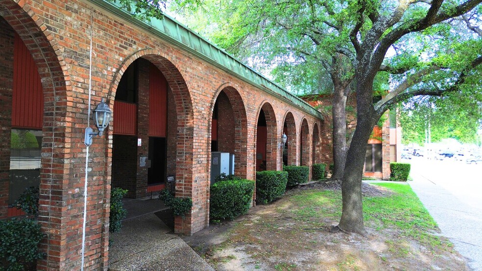 More Photos Of 12989 Jupiter Rd, Dallas Office For Sale