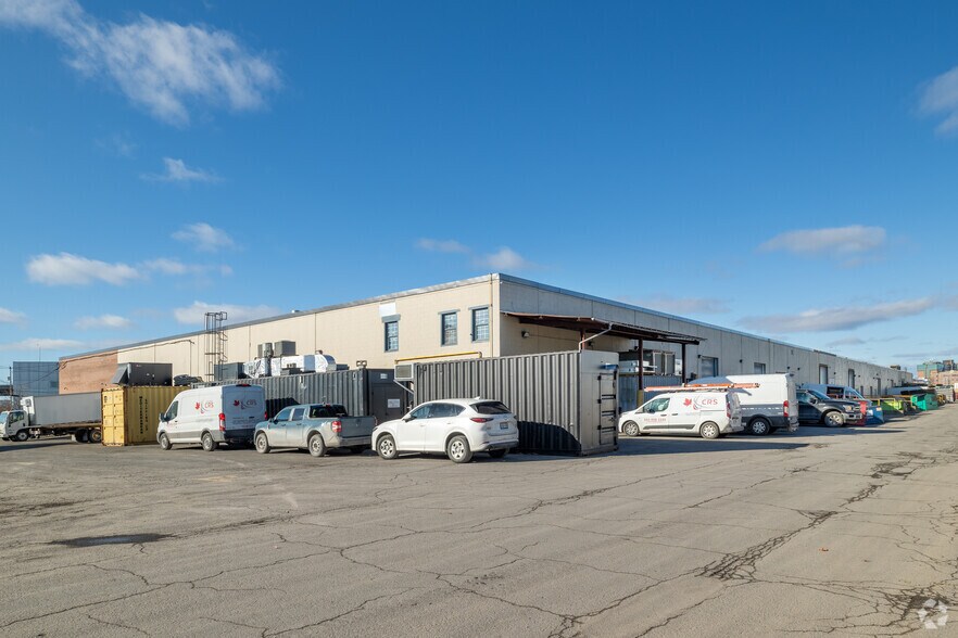 More Photos Of 1377-1411 Triole St, Ottawa Warehouse For Lease