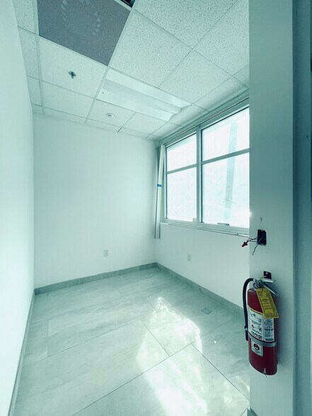 More Photos Of 757 Shotgun Rd, Sunrise Light Manufacturing For Lease