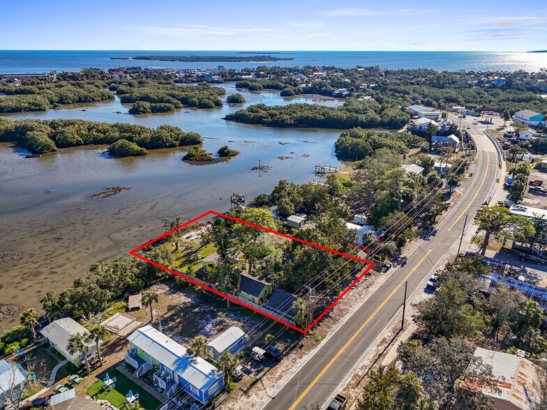 More Photos Of 12685 FL-24, Cedar Key Hotel For Sale