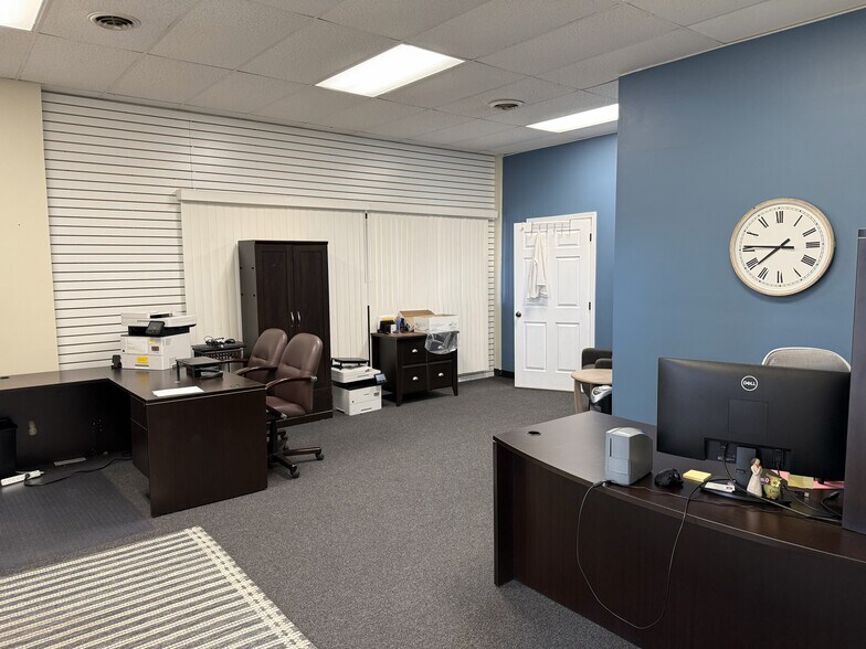 More Photos Of 350-400 E Economy Rd, Morristown Freestanding For Lease