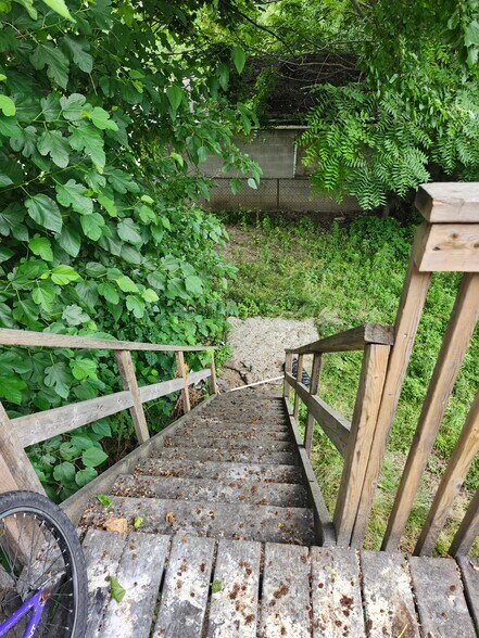 More Photos Of 1499 Main St E, Hamilton Storefront Retail Residential For Sale