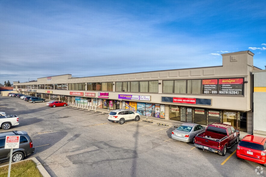 More Photos Of 1830 52nd St SE, Calgary Showroom For Lease