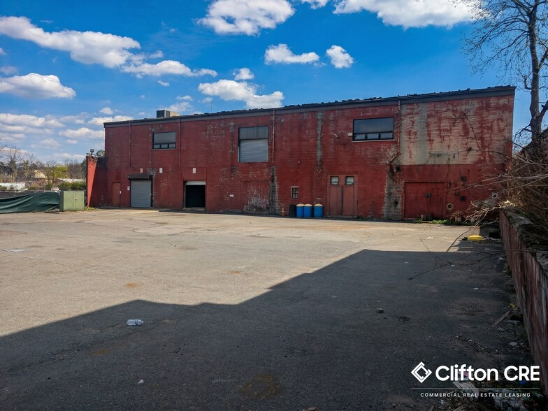 Primary Photo Of 19-37 Delaware Ave, Passaic Warehouse For Lease