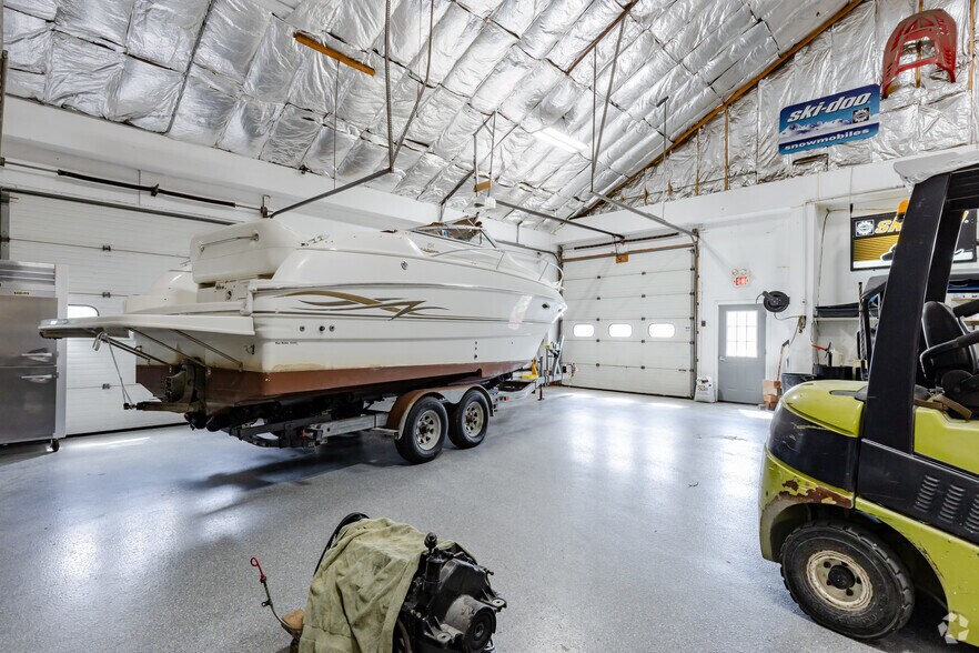 More Photos Of 99 Kazimour Dr, Port Barrington Marina For Lease