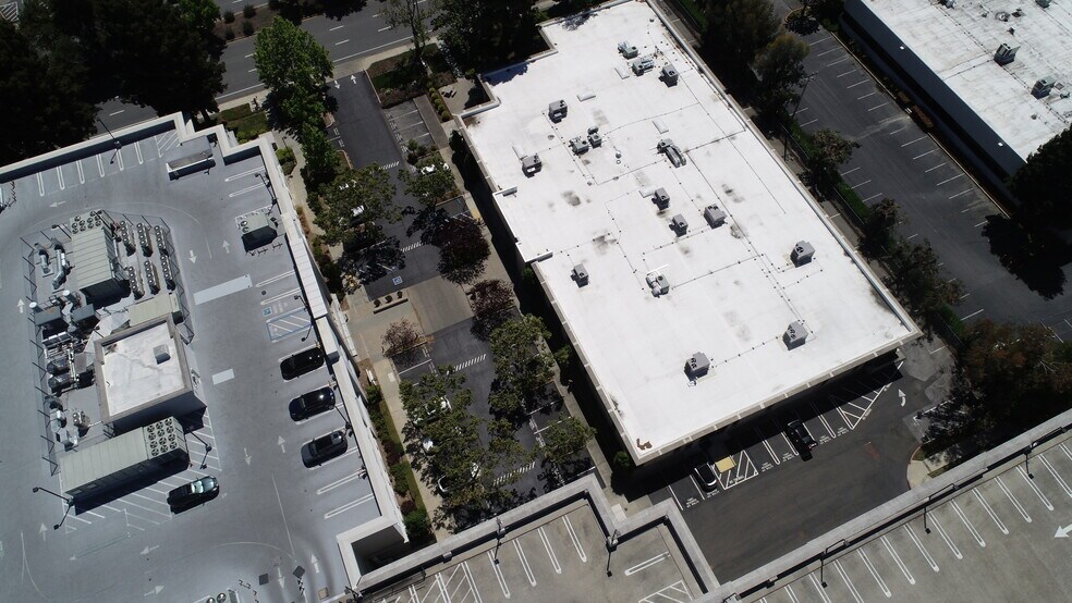 More Photos Of 185 N Wolfe Rd, Sunnyvale Research And Development For Lease