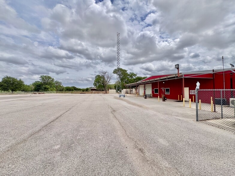 More Photos Of 1200 Bensdale Rd, Pleasanton Warehouse For Lease