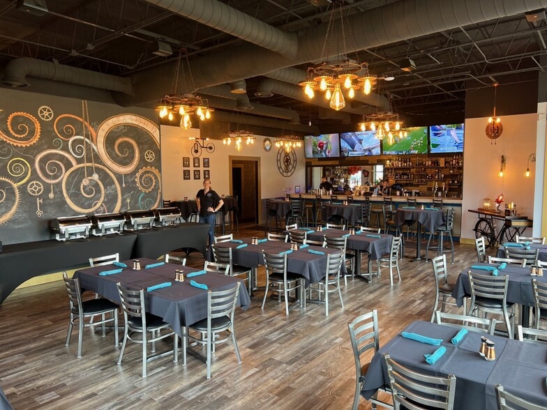 More Photos Of 100 S Main St, Saukville Restaurant For Sale