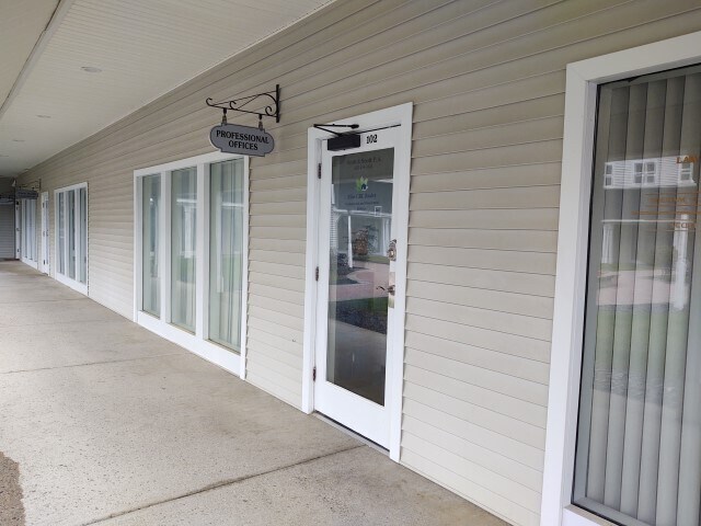 More Photos Of 50 Nashua Rd, Londonderry Office For Sale