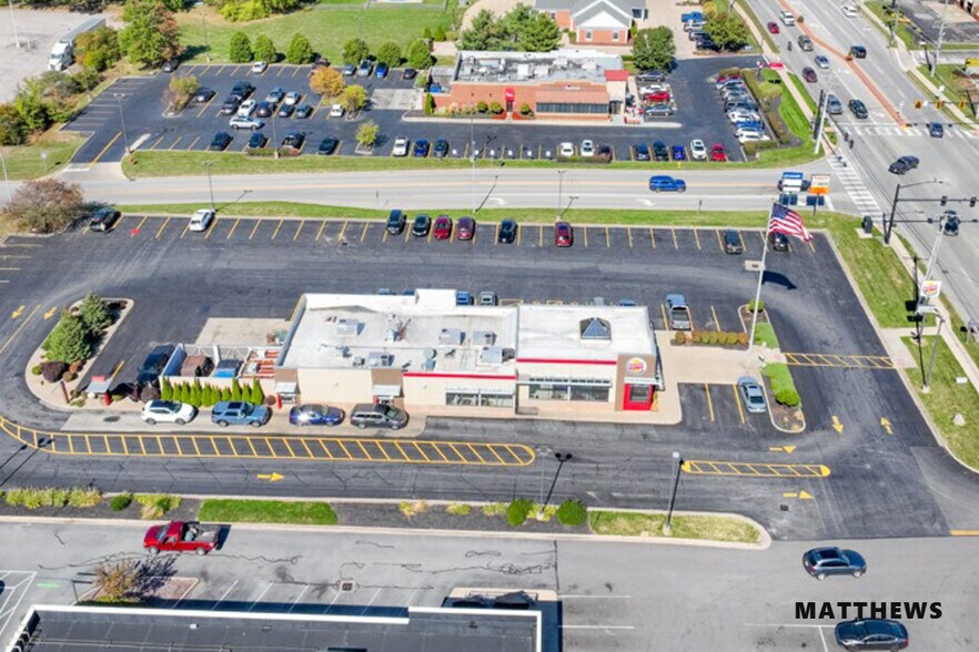 Primary Photo Of 994 High St, Wadsworth Fast Food For Sale