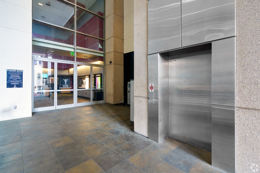 More Photos Of 15 S Court Ave, Orlando General Retail For Sale