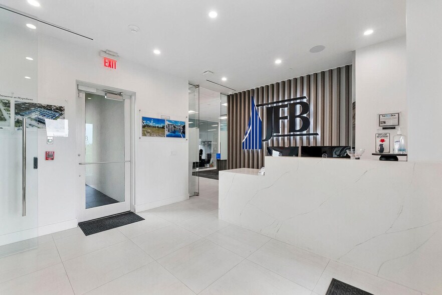 More Photos Of 1300 S Dixie Hwy, Lantana Coworking Space