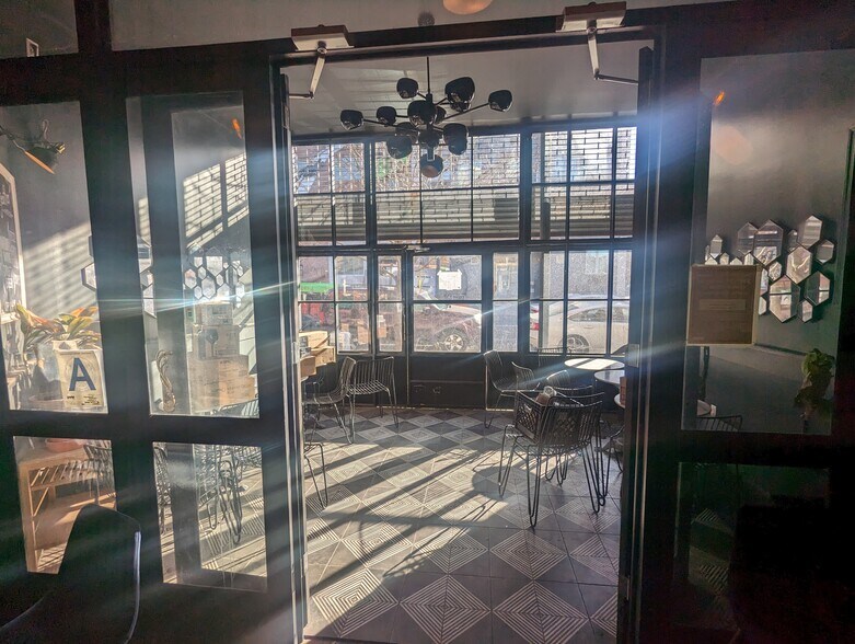 More Photos Of 581 Myrtle Ave, Brooklyn Restaurant For Lease