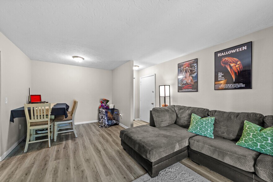 More Photos Of 5216 E Lake Rd, Sheffield Lake Apartments For Sale