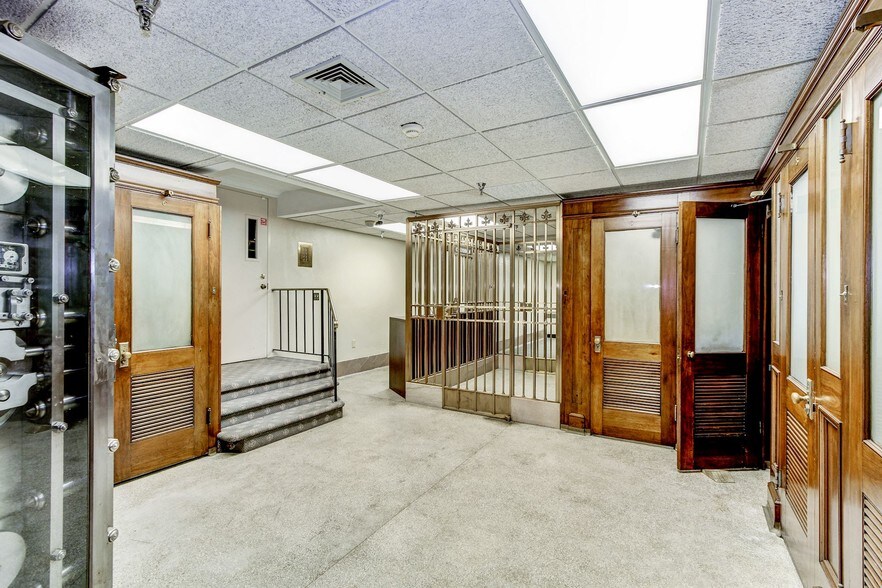 More Photos Of 226 S Broad St, Trenton Bank For Sale