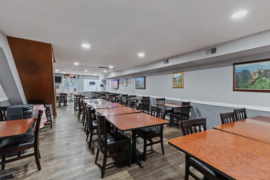 More Photos Of 663 W Pratt St, Baltimore Storefront Retail Residential For Sale